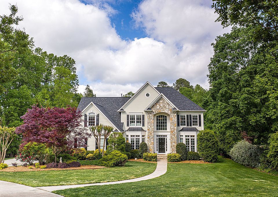 102 Listokin Court