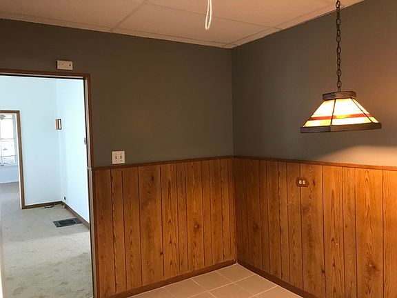 5th image of 326 Lathrop Ave APT 1