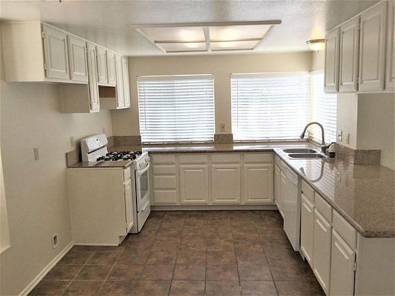 4th image of 16382 Hazelwood Ct