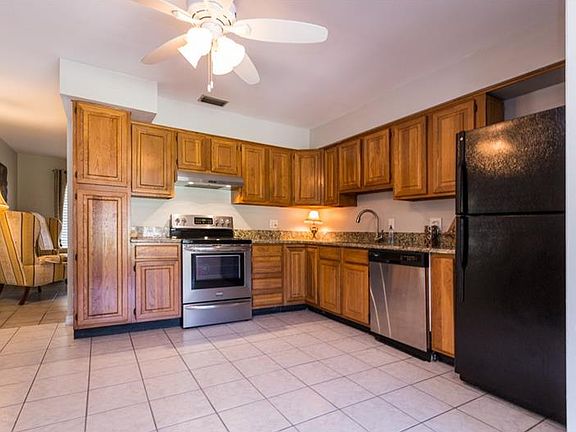 3rd image of 9506 River Cove Dr