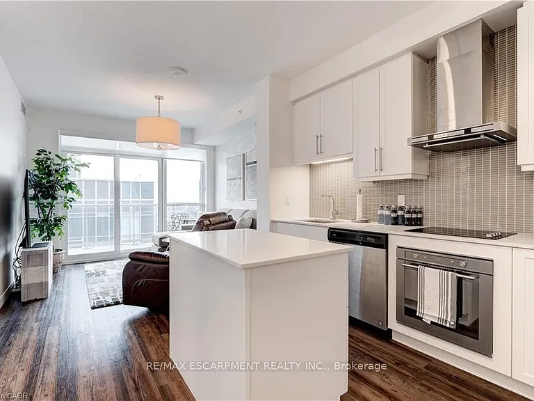 2087 Fairview St #2101 — Photo 7