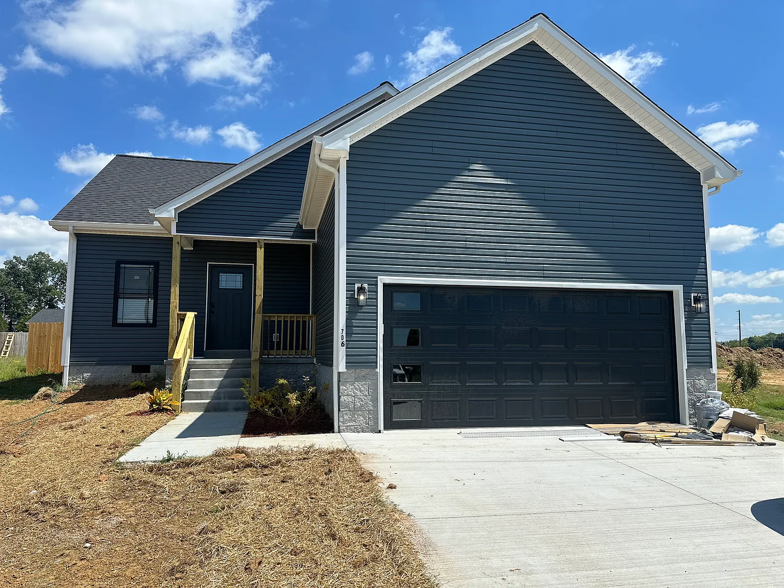 706 North Shelby Ave — Photo 1