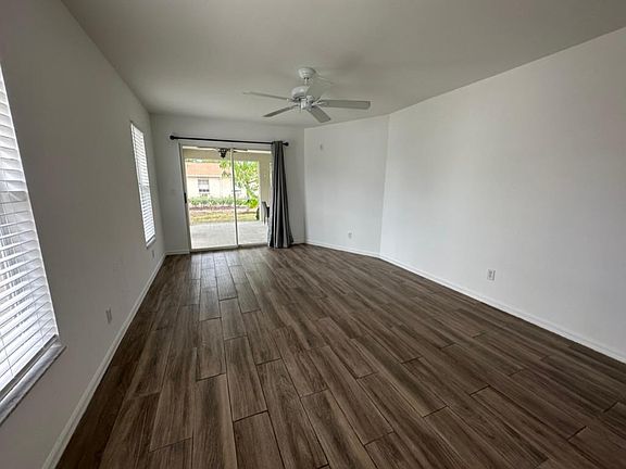 Large Primary Bedroom with Lani access