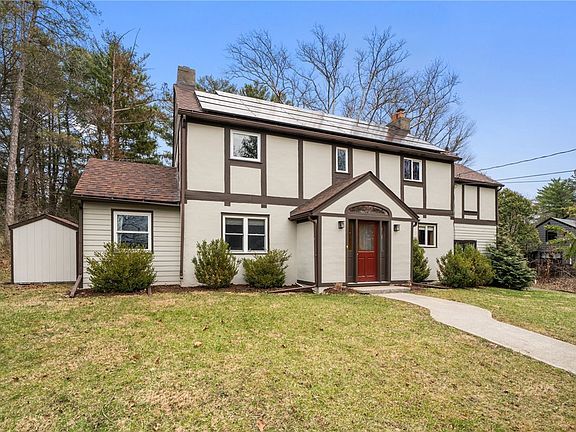 2nd image of 425 Hanshaw Rd