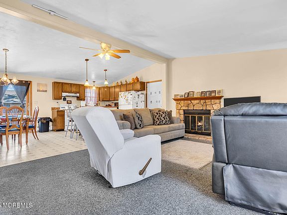 4th image of 1333 Longboat Avenue