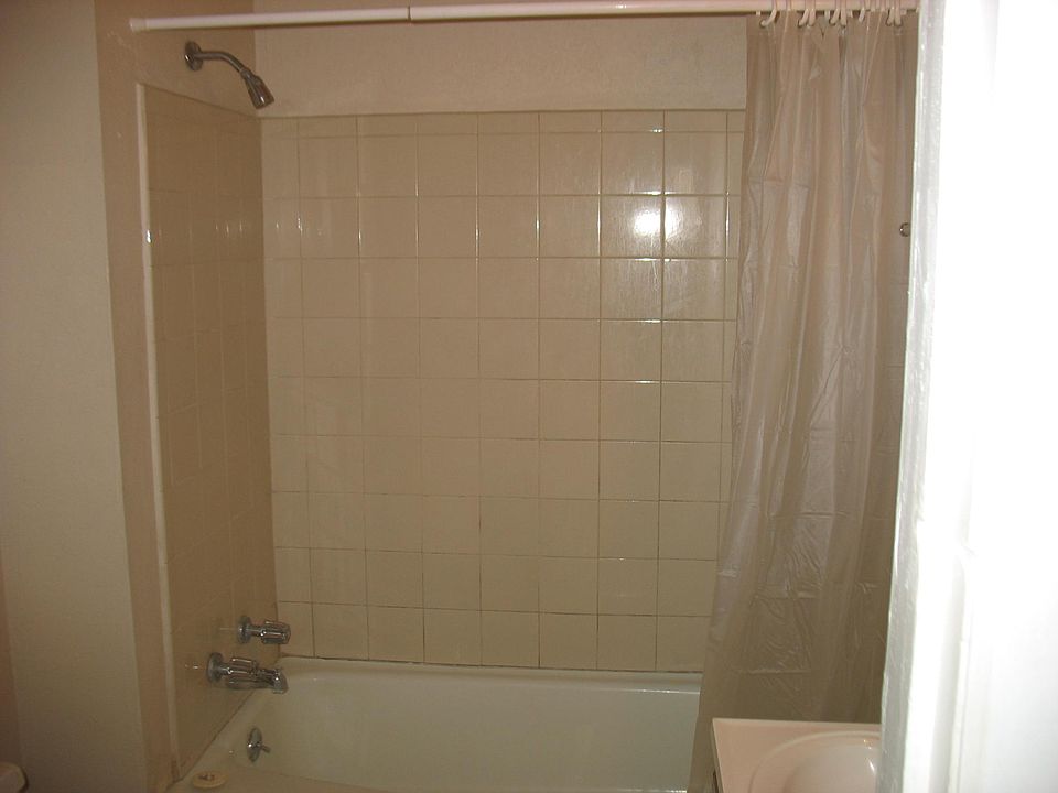 2nd image of 3913 Scarritt Ave APT 3