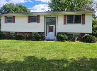 300 Twin Lakes Rd, Latrobe, PA 15650