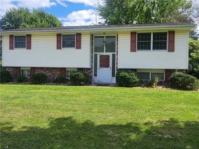 300 Twin Lakes Rd, Latrobe, PA, 15650