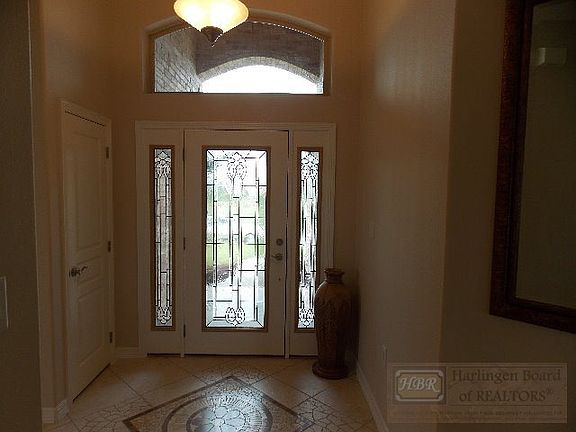 3rd image of 57 Bethpage Dr