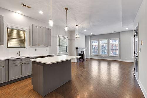 1st image of 2735 N Wayne Ave #3