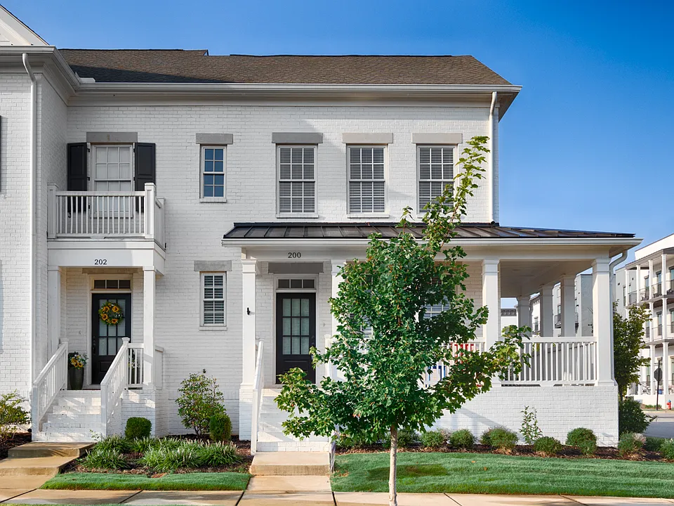 200 Saint Louis St