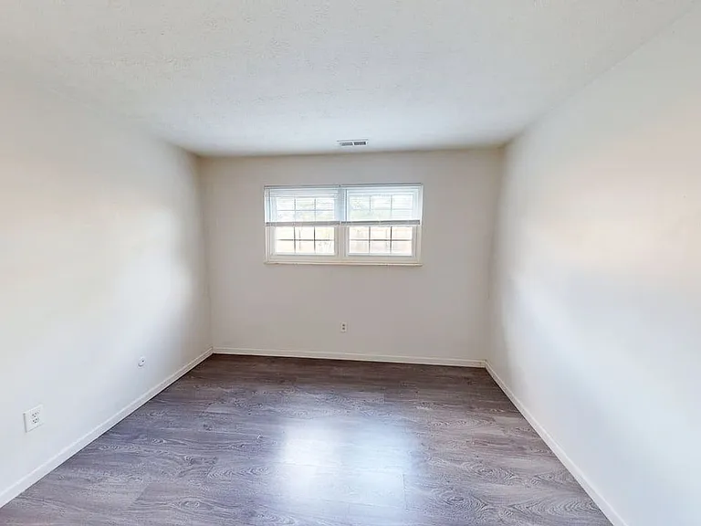 5285 Portland St #104 — Photo 10