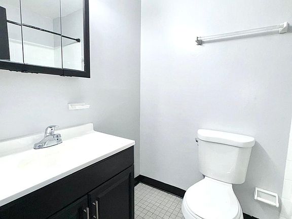 4th image of 1701 W Congress St #16565798