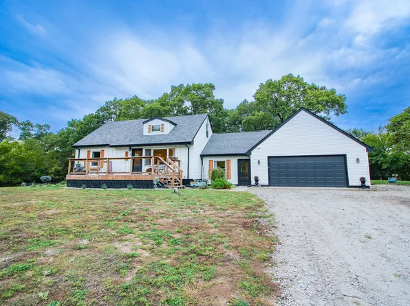 524 E Penn St, Wheatfield, IN 46392