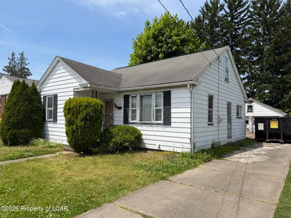 1938 Scarboro St, Pittston, PA 18643