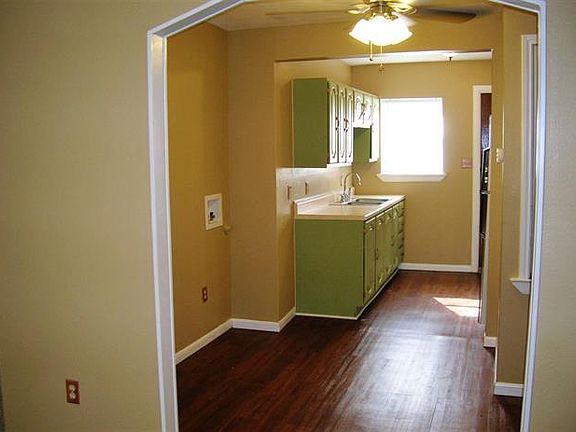 5th image of 802 S Vandeveer St