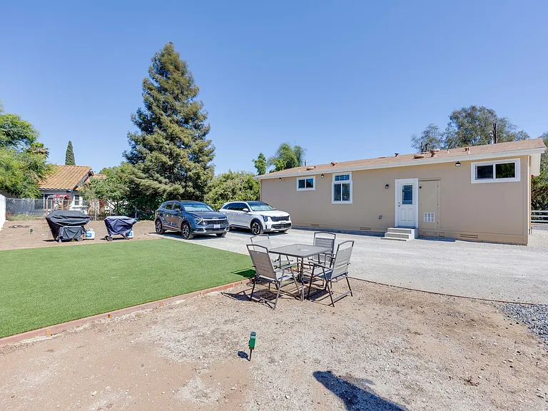 246 Cassou Rd — Photo 27
