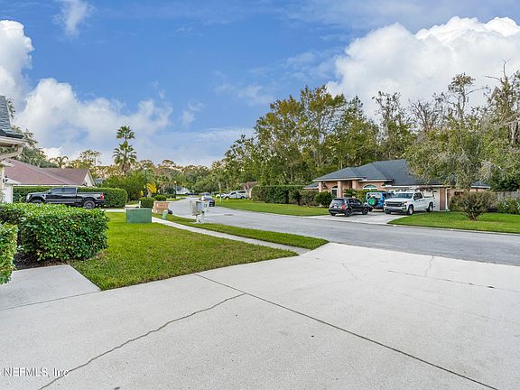 3rd image of 3232 TEA ROSE Drive