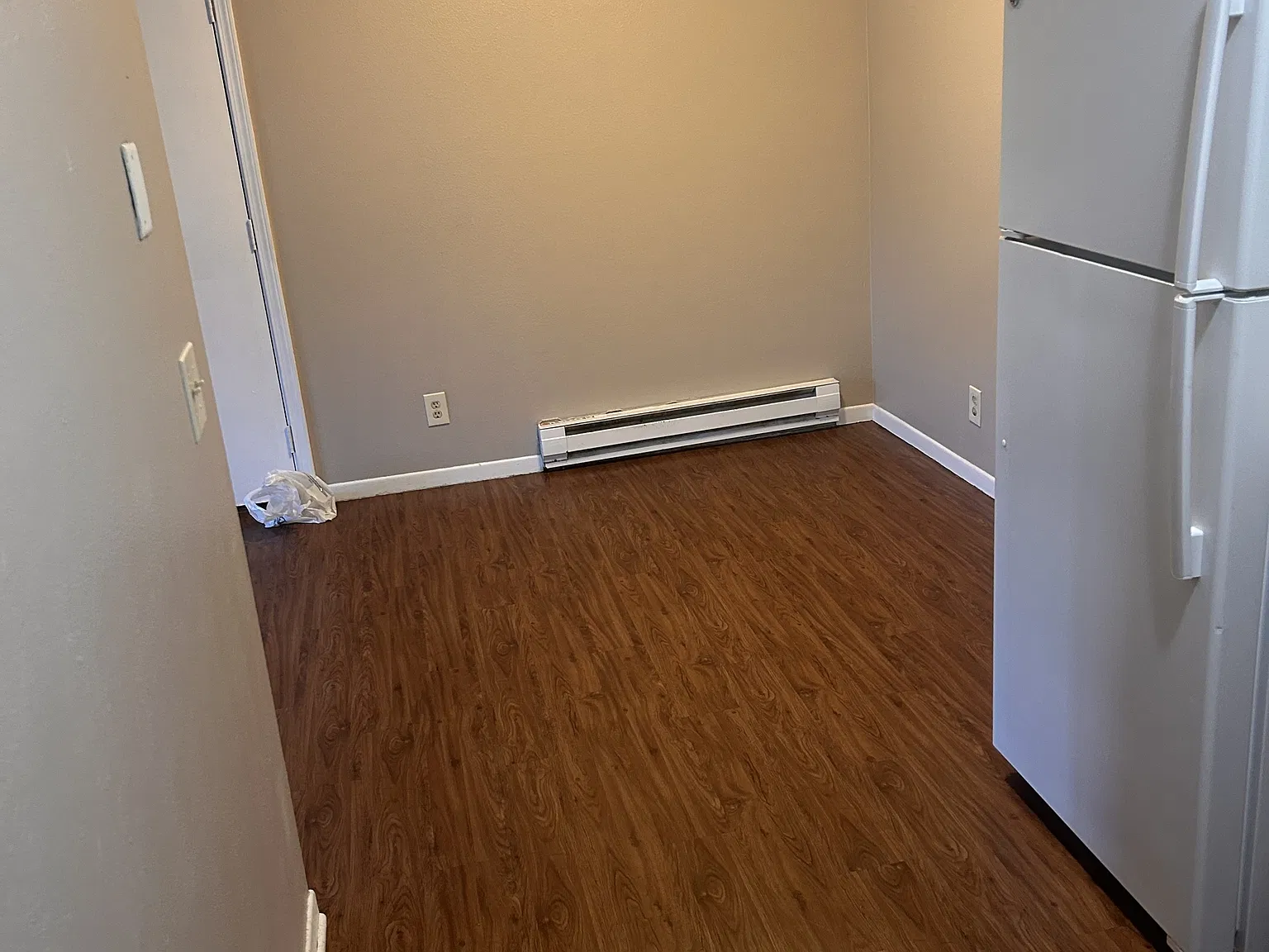 Eaglewood Court Apartments — Photo 2