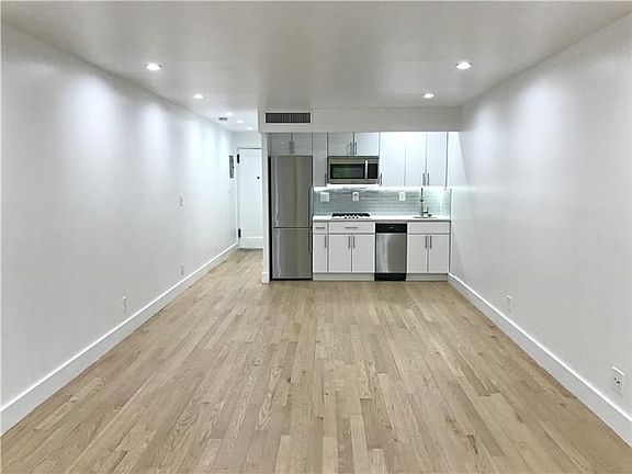 2nd image of 21 Gramercy Park S APT 5A