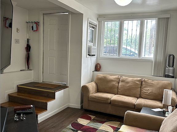 2nd image of 321-325 Meridian St Unit 3