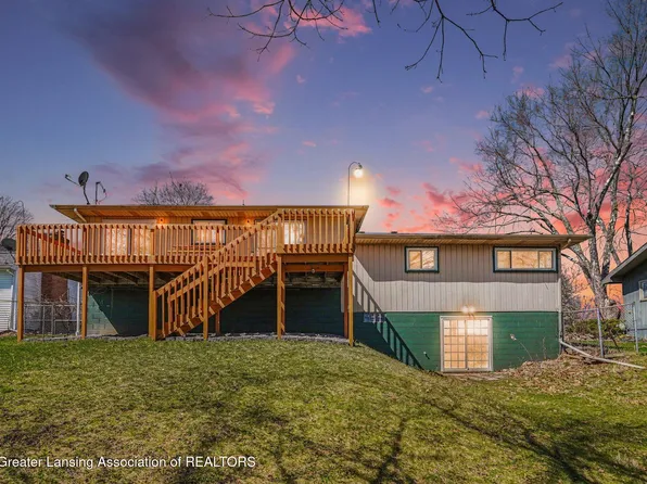 1316 W Geneva Dr, Dewitt, MI 48820