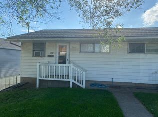 208 McCurdy St, Roxana, IL 62084