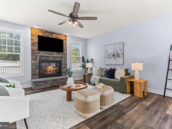 8210 Powers Ln, Millersville, MD 21108