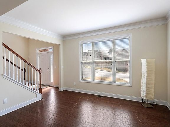 5th image of 311 Shiloh Manor Dr