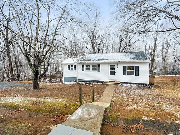 2nd image of 1811 Forest St
