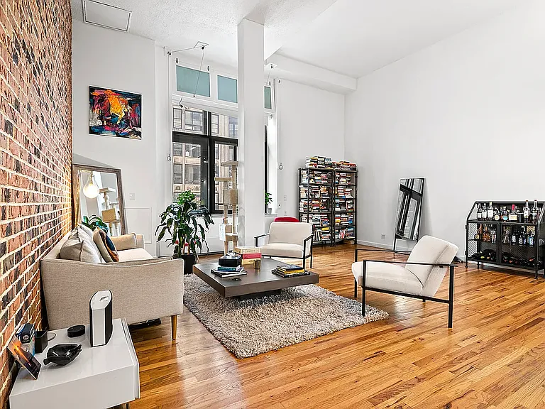 372 5th Ave #2L — Photo 1