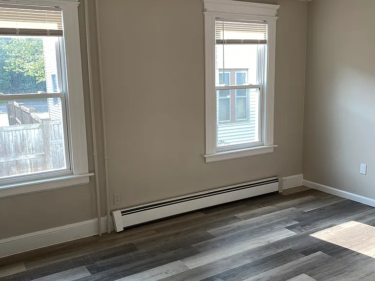 37-39 Benham St #1 — Photo 22
