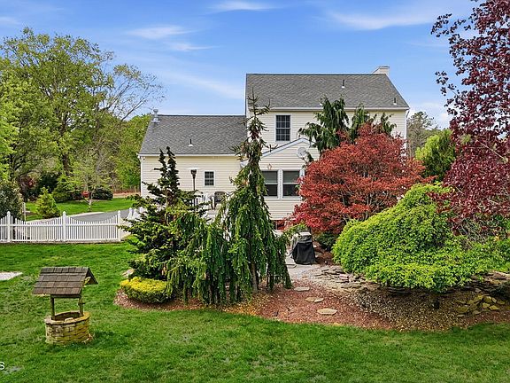 5th image of 295 Frank Applegate Road