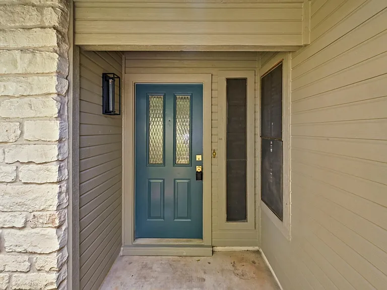 7403 Dallas Dr — Photo 5
