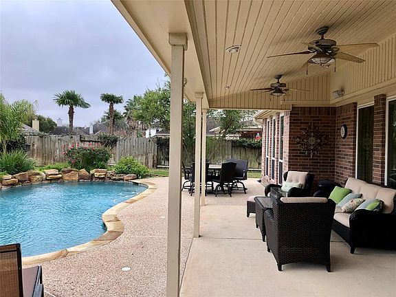 5th image of 15318 Cumberland Oak Way