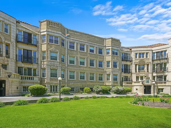 6858 S South Shore Dr APT 3, Chicago, IL 60649