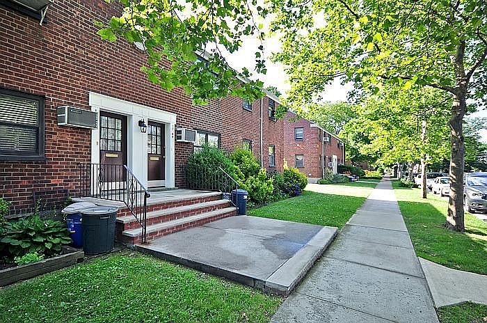 1st image of 1744 201st St