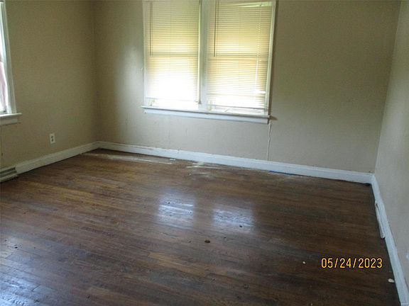 4th image of 3677 Isolda Ave