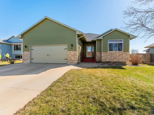 306 Jeannie Ln, Harrisburg, SD 57032