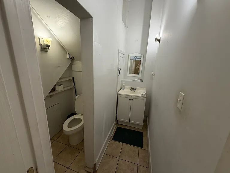 307 S Laurel St — Photo 9