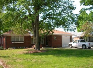 909 E Skyview Dr, El Dorado, KS 67042