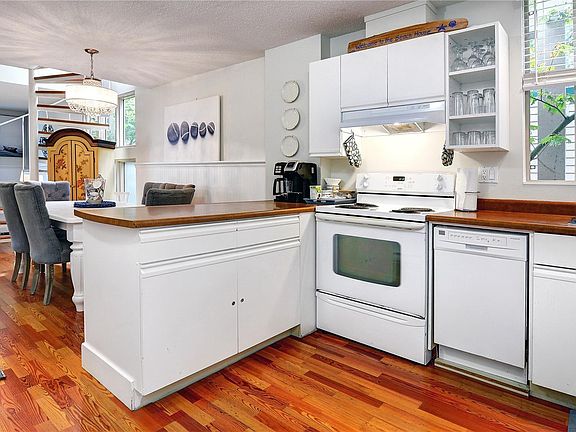 5th image of 3600 Yellow Point Rd #125/225