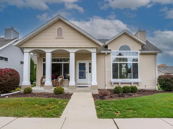 W199N16330 Erwin WAY, Jackson, WI 53037