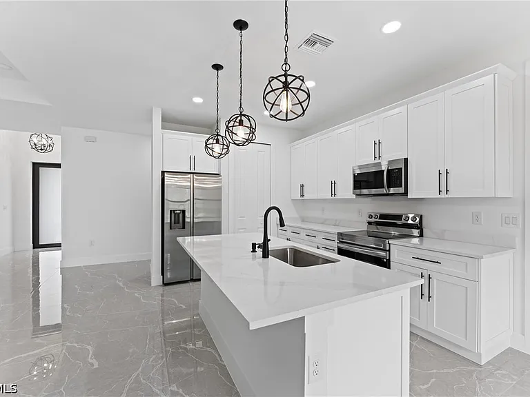 1024 Chauncey Ave — Photo 26