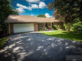 498 Fieldstream Dr, Boone, NC 28607