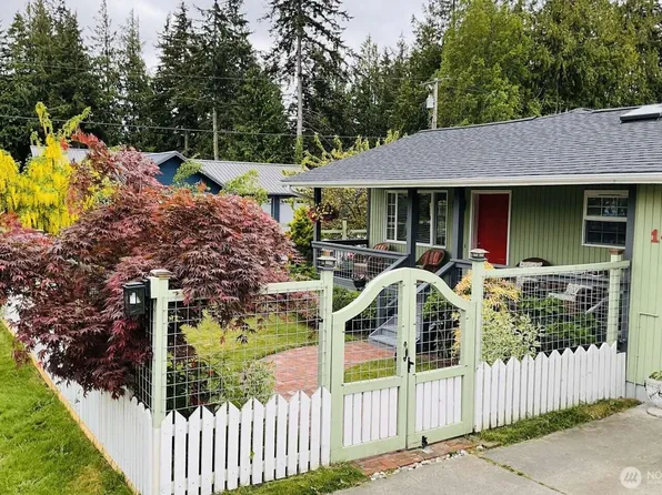 1403 Thomas Street, Port Townsend, WA 98368