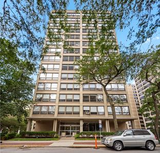 5050 S East End Ave APT 10C, Chicago, IL, 60615