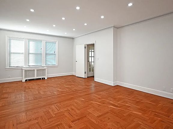 3rd image of 35-45 28th St #1C