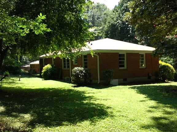 2nd image of 511 Meadowbrook Dr