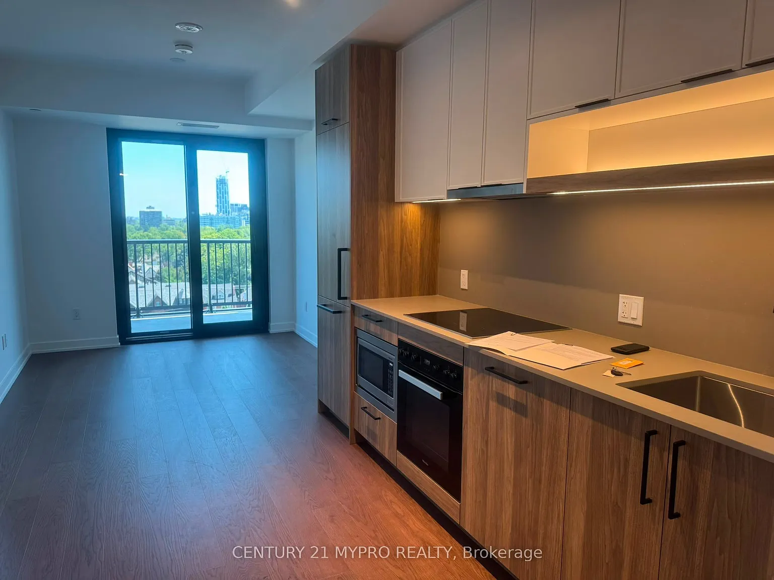2 bed, $3,600 — Photo 3